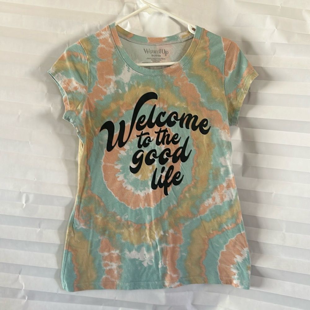 Wound Up Junior Girl's M Tie Dye Graphic T-Shirt Multicolored Tee